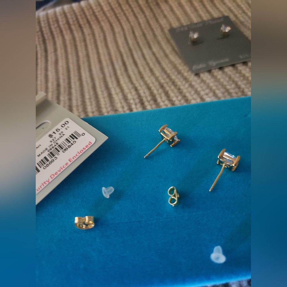 (2) cubic zirconia crystal earring sets - Picture 6 of 10
